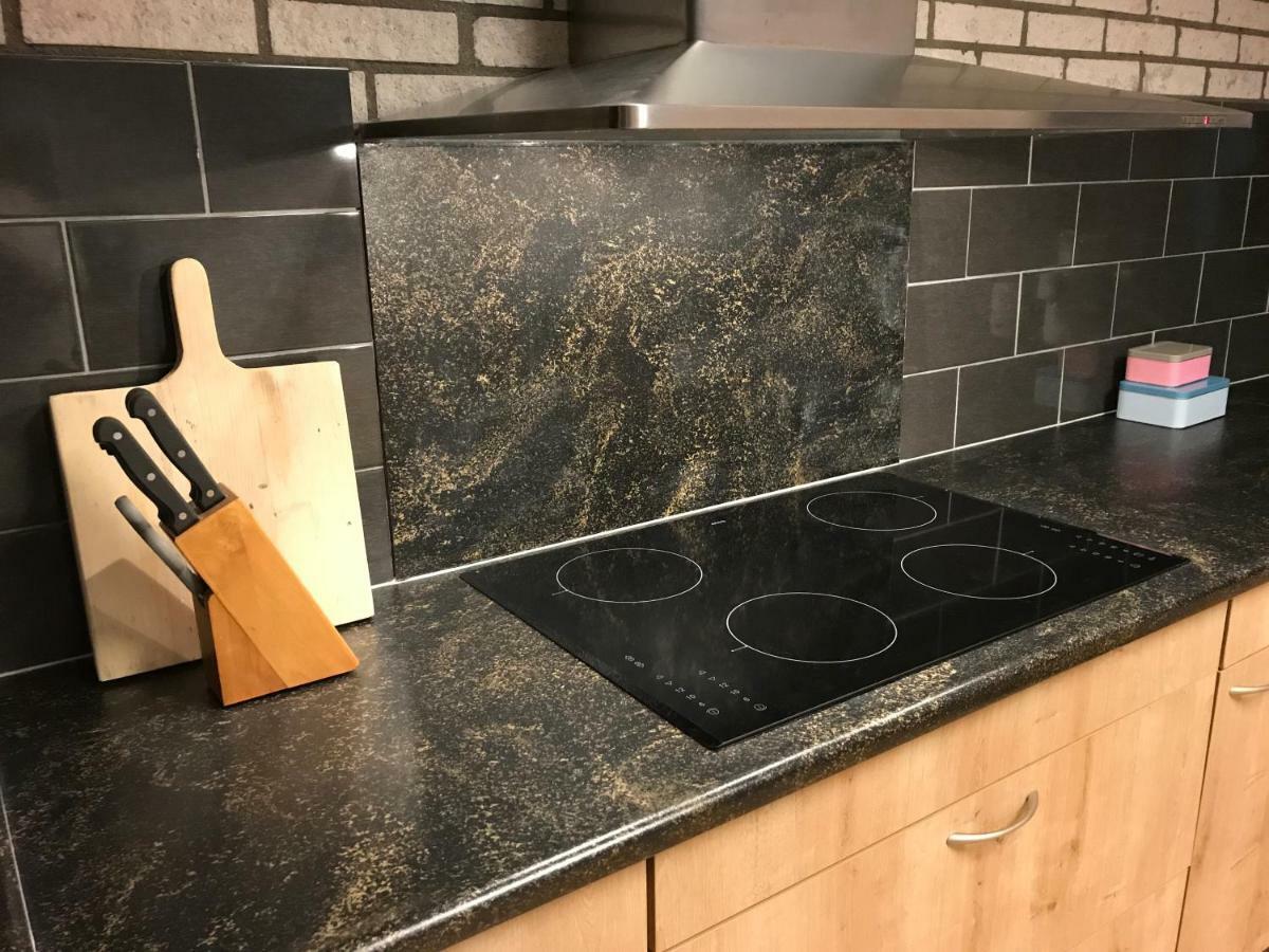 Masterlik Apartment Driesum Luaran gambar